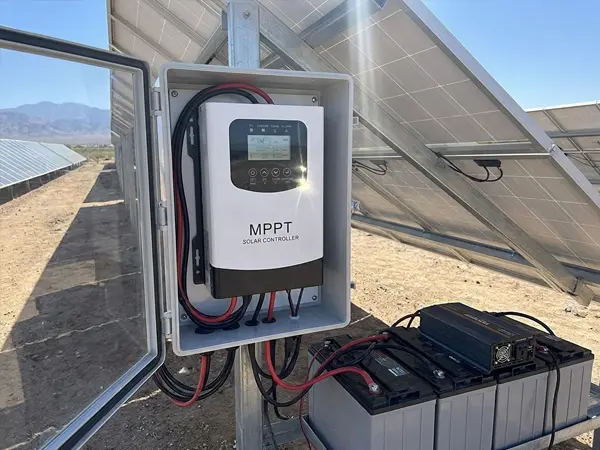 高性能MPPTソーラーチャージコントローラーが太陽光発電を最適化