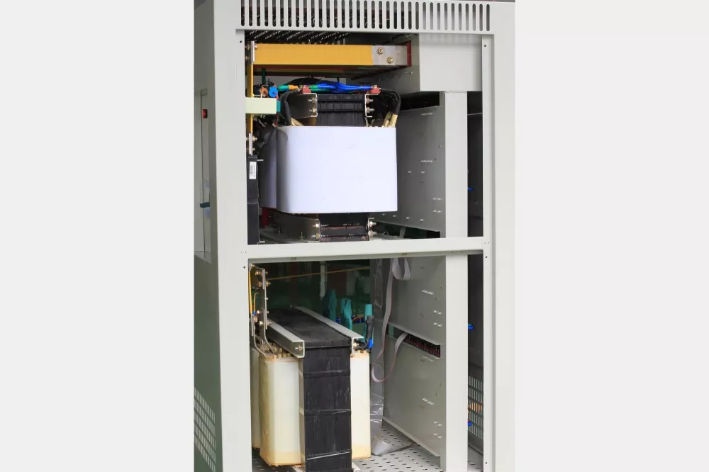 3 Phase 50KVA SCR Static AVR